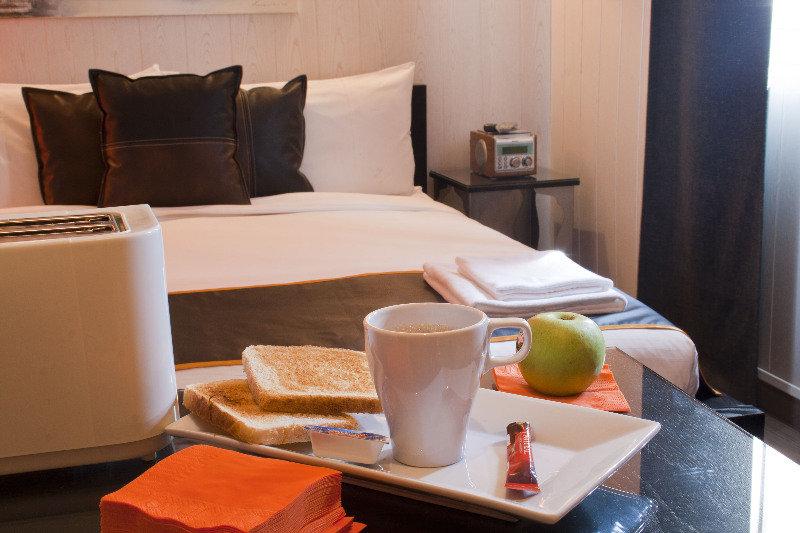 מדריד Hostal Oxum מראה חיצוני תמונה