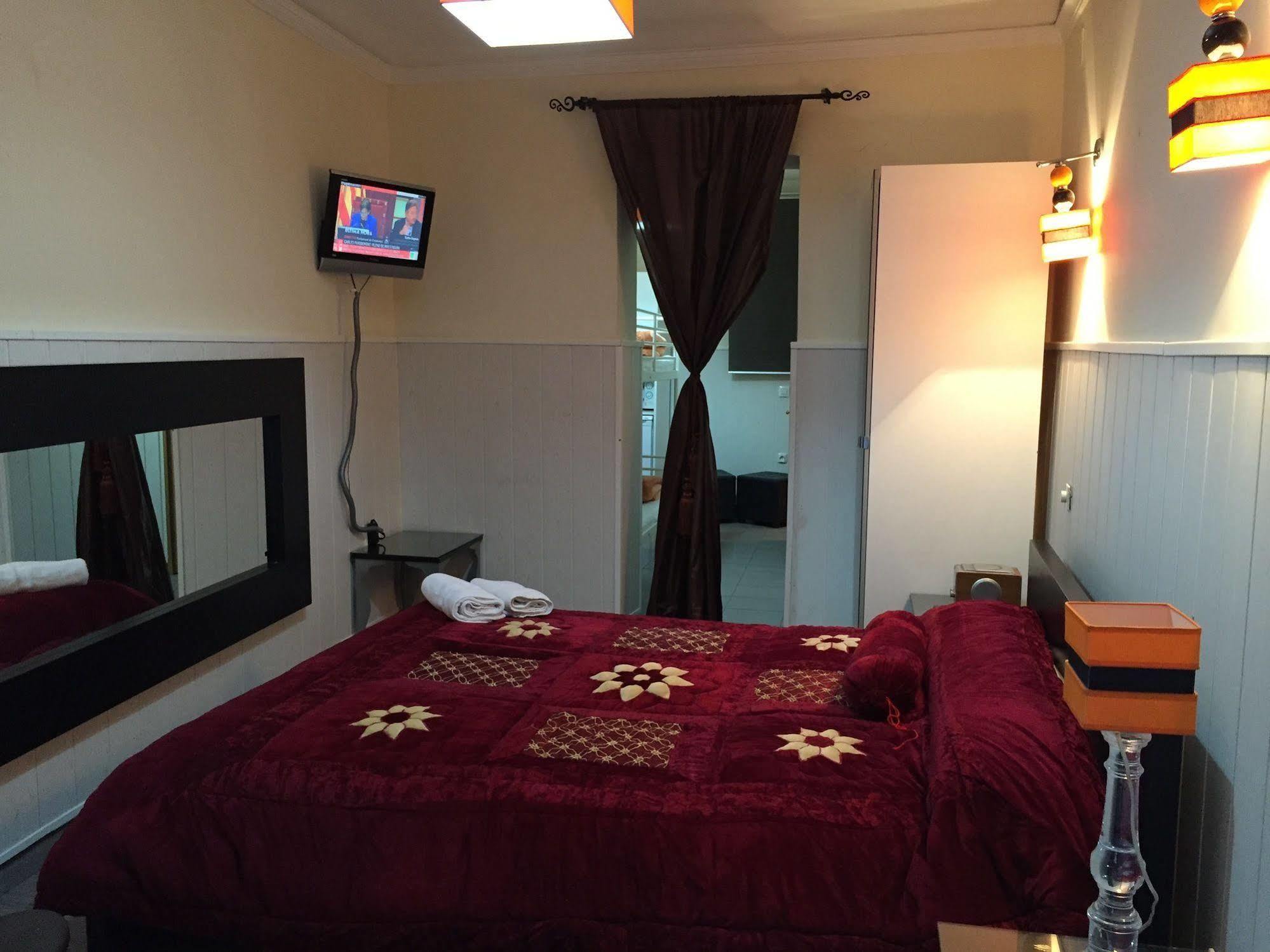 מדריד Hostal Oxum מראה חיצוני תמונה