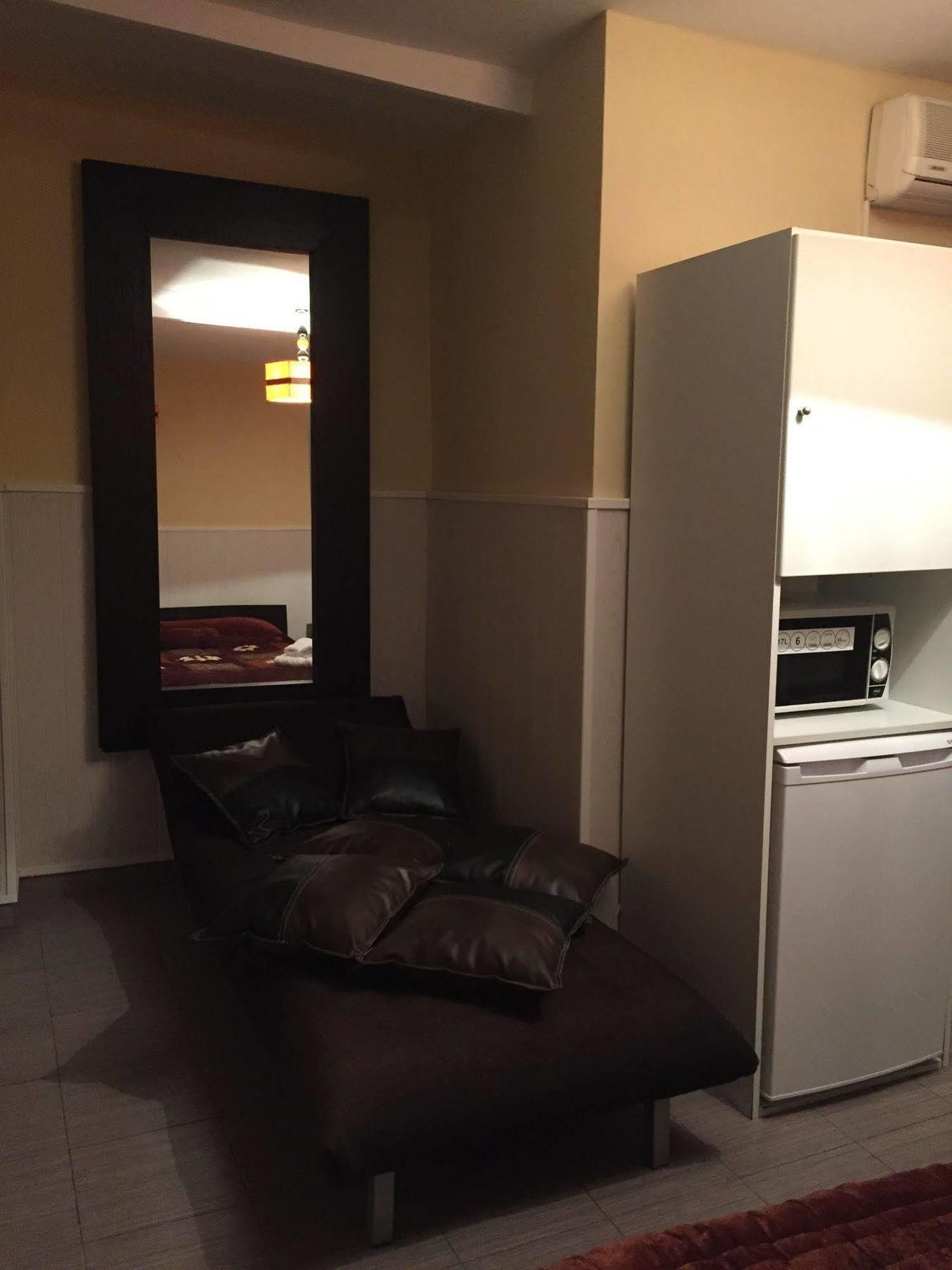 מדריד Hostal Oxum מראה חיצוני תמונה
