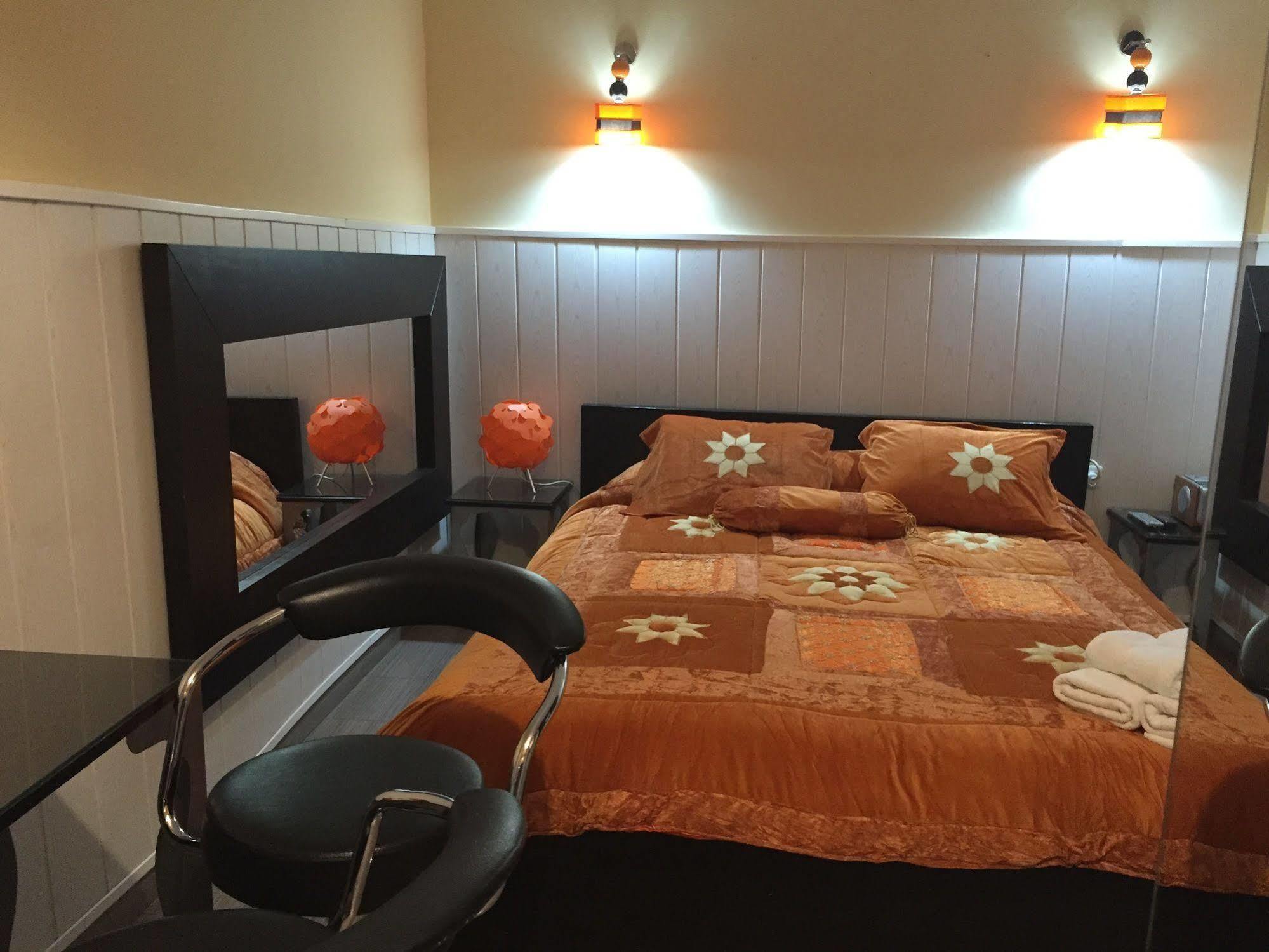 מדריד Hostal Oxum מראה חיצוני תמונה