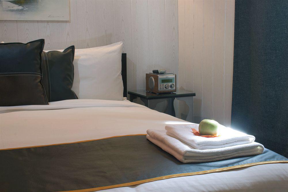 מדריד Hostal Oxum מראה חיצוני תמונה